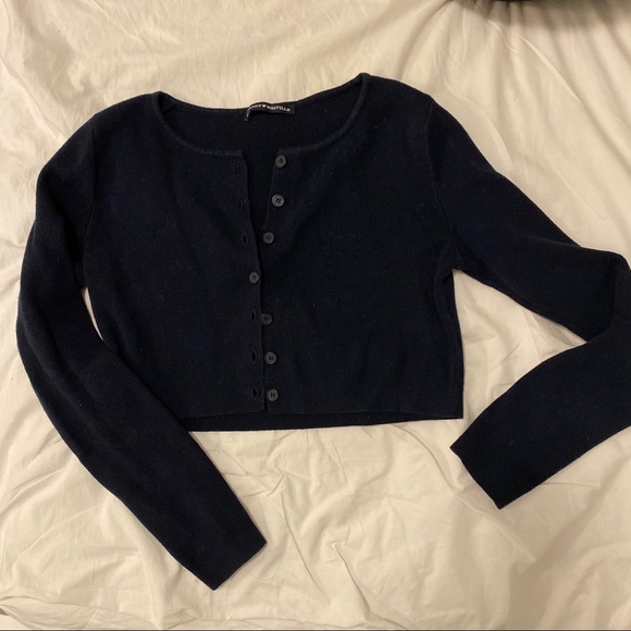 Brandy Melville Sweaters - Brandy Melville cropped cardigan